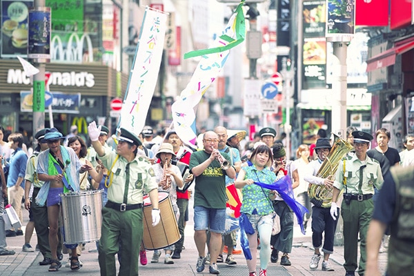 渋谷センター街の全面的なご協力でミニパレードも実施。