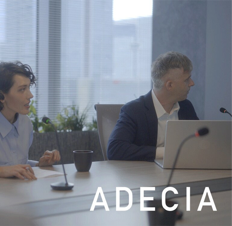 People having a comfortable meeting using ADECIA system