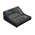 DM5 Compact デジタルミキシングコンソール 右前方
