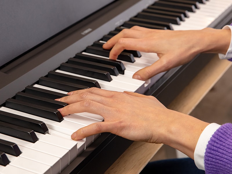 アコースティックピアノのような弾き心地、新開発「GHC鍵盤」