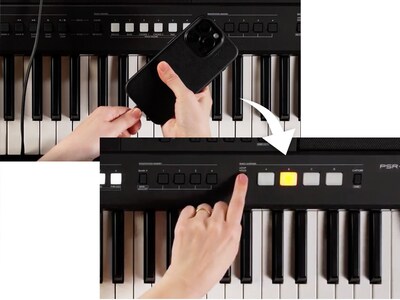 PSR-E483でクイックサンプリング機能を操作している様子