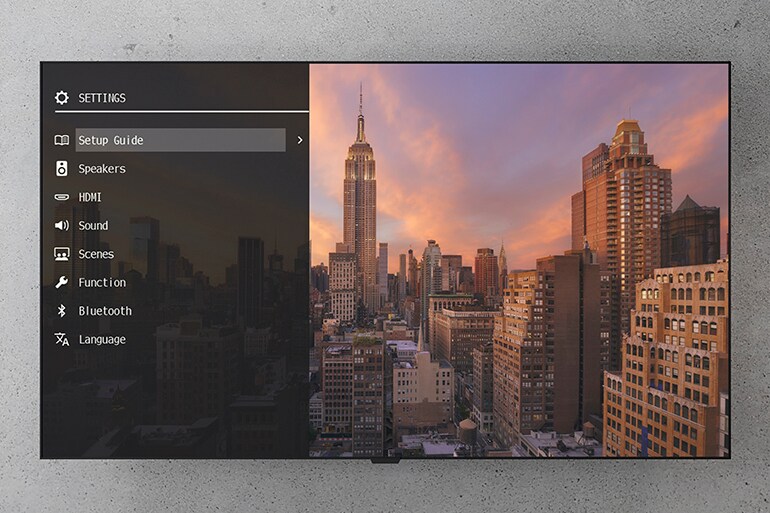 RX500Aの画面上設定メニューが表示されたテレビ