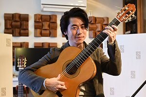 フラメンコギター奏者 沖仁