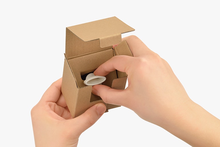 持ち運びに嬉しいミニケース