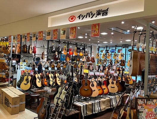 石橋楽器店　梅田店