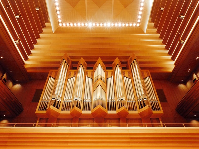 ヤマハ 東京オペラシティコンサートホール 設置事例