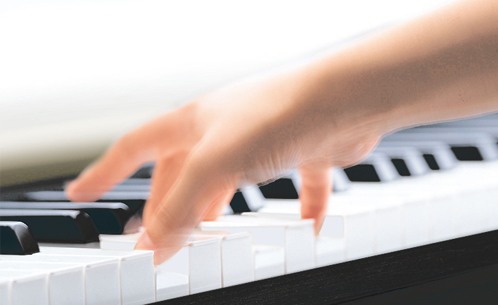 ピアノ練習するにはきれいなクラビノーバで送料無料！