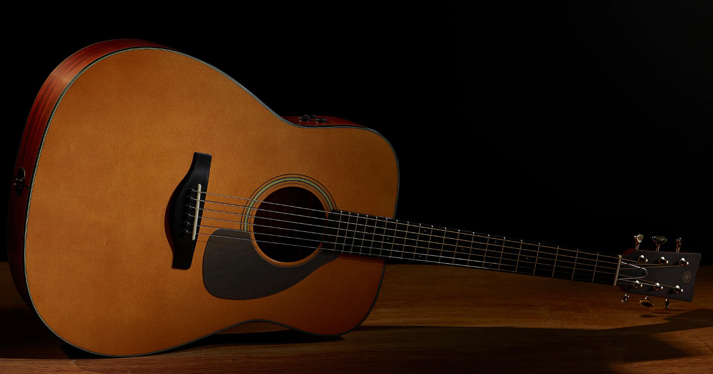 『ウマ娘』新CMが公開 YAMAHA 赤ラベル　アコースティックギター FG-180 アコースティックギター