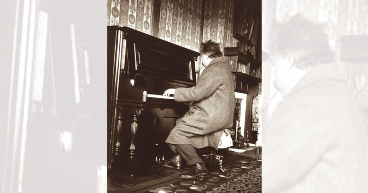 アインシュタインが弾いたピアノ
