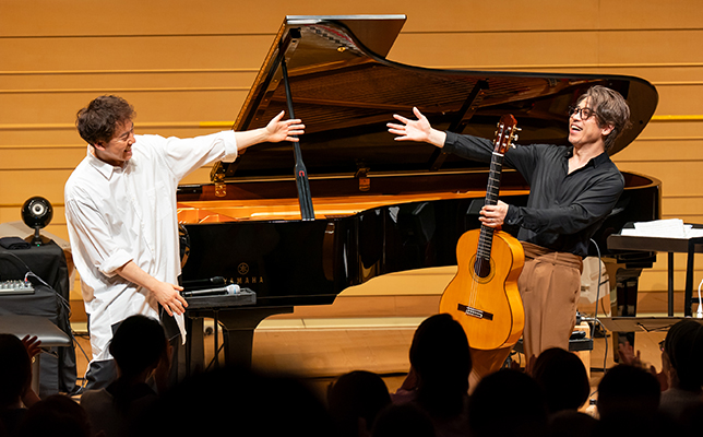 塩谷哲、沖仁 カーテンコールの様子