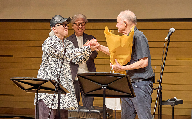 浅倉大介氏（左）、松竹秀樹氏（中）と博士（右）